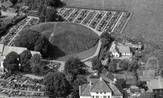 Aerial black and white photo of the smallholding Thyras Have east of the North Mound, photographed in 1963. Photo: the National Museum.